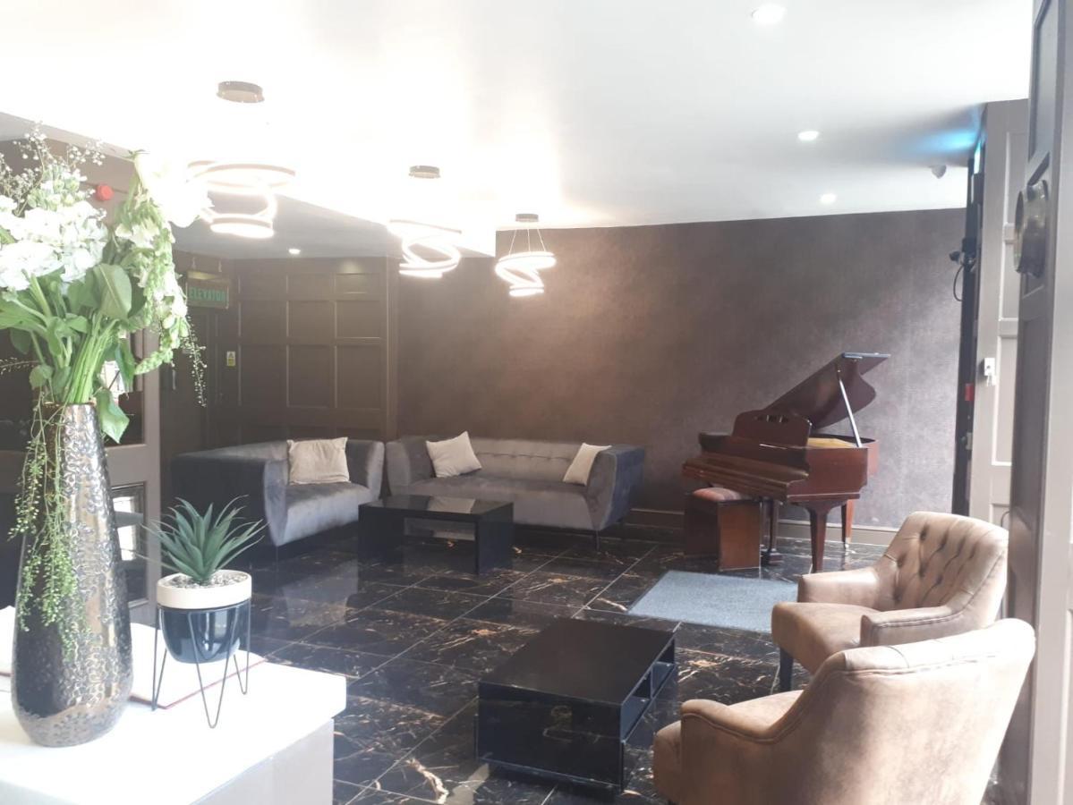 Hotel Huddersfield Exterior foto