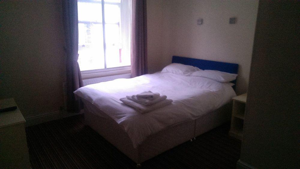 Hotel Huddersfield Exterior foto