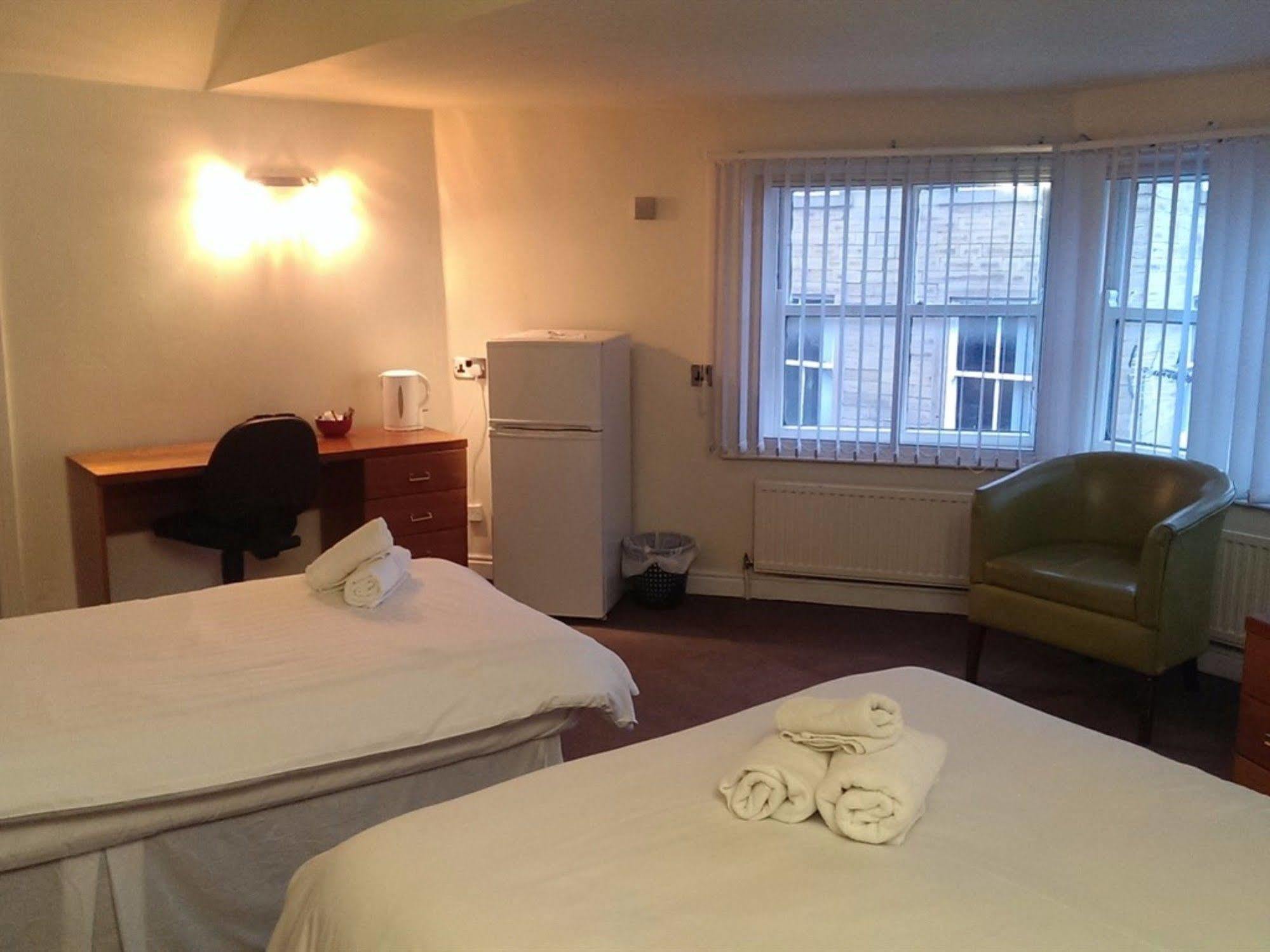 Hotel Huddersfield Exterior foto