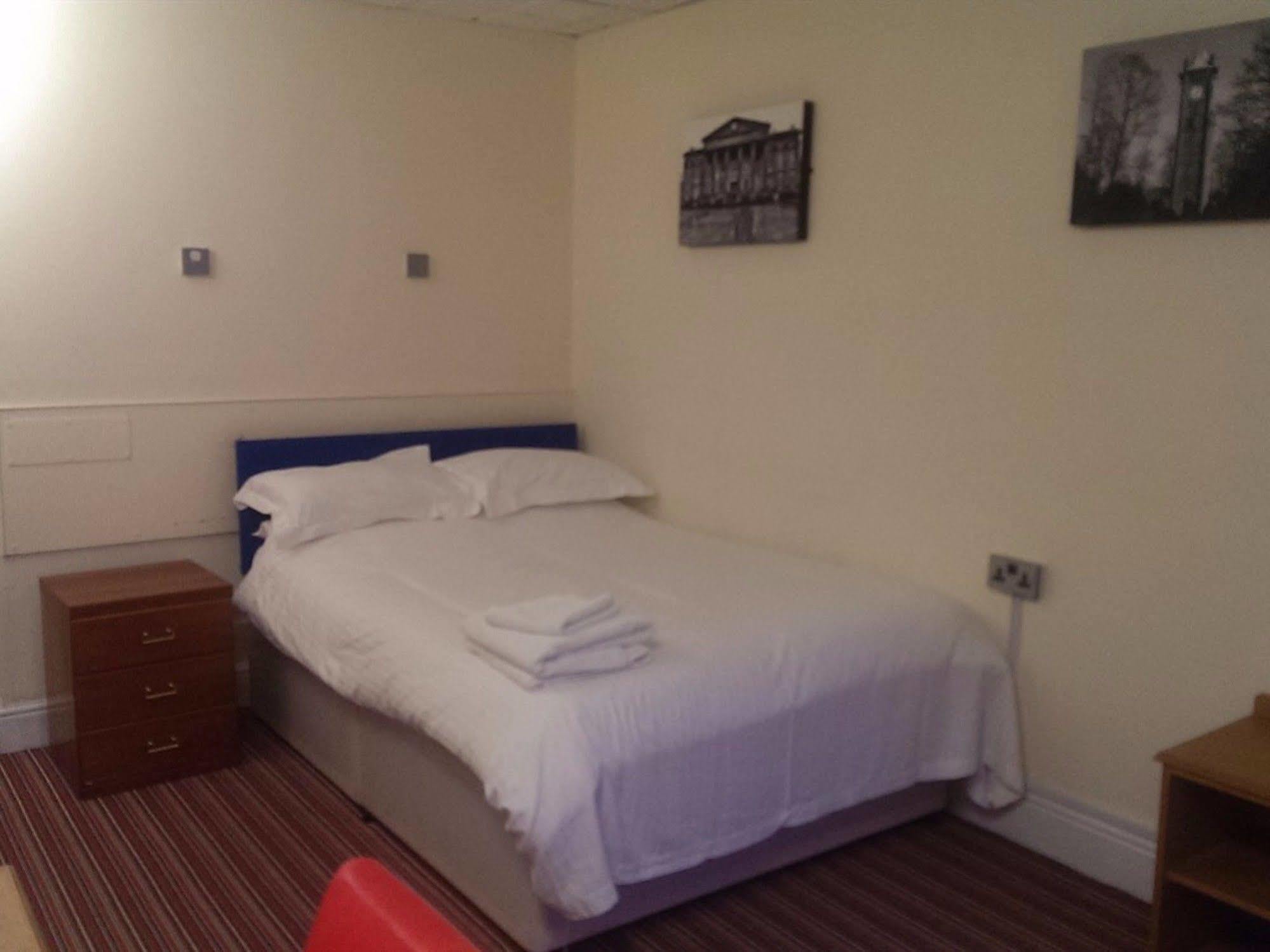 Hotel Huddersfield Exterior foto